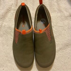 Merrell women’s applaud slip on shoes. 8.5 New without tags